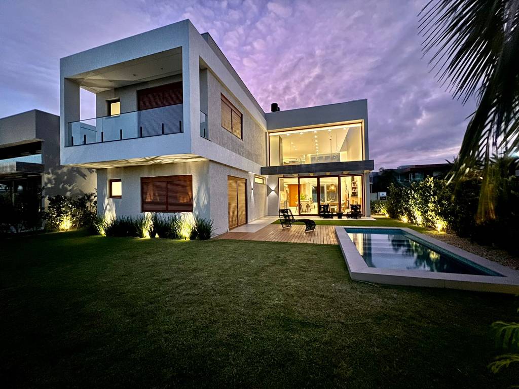 Casa em Condomínio 4 dormitórios para venda, Parque Antártica em Capão da Canoa | Ref.: 11227