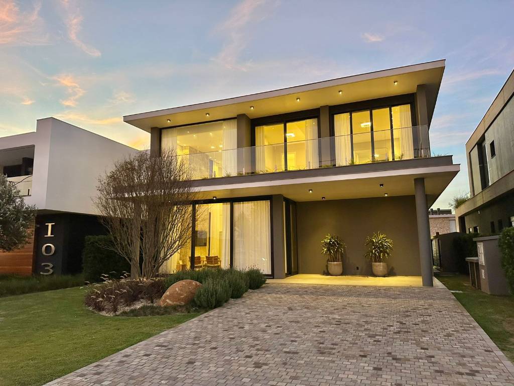 Casa em Condomínio 5 dormitórios para venda, Centro em Xangri-lá | Ref.: 13027