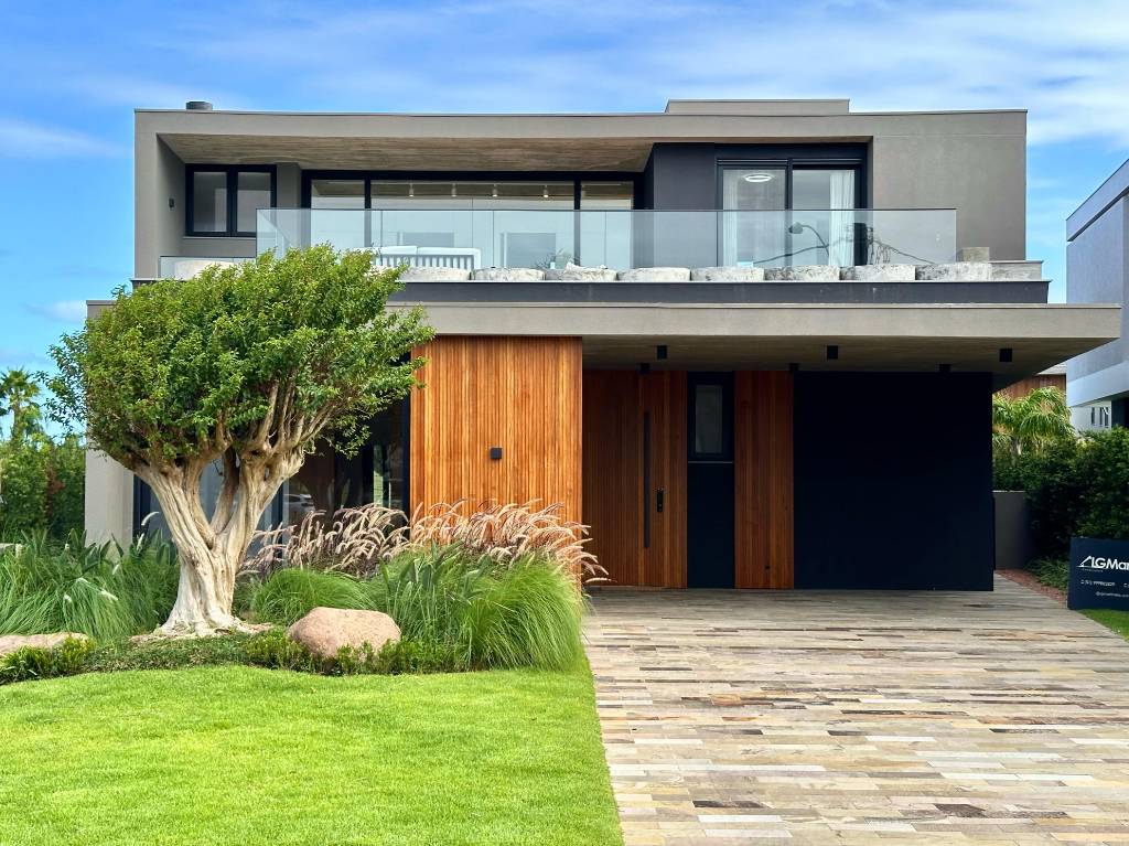 Casa em Condomínio 5 dormitórios para venda, Centro em Xangri-lá | Ref.: 15887